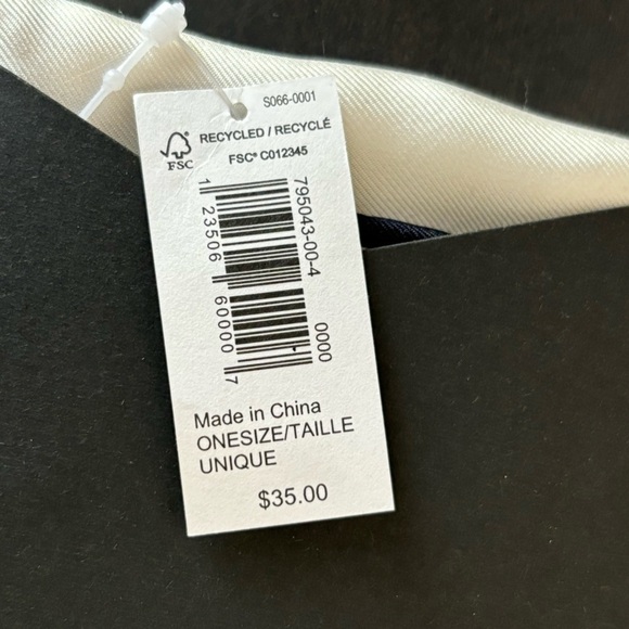 NWT Banana Republic 100% Silk Pocket Square - Picture 3 of 5